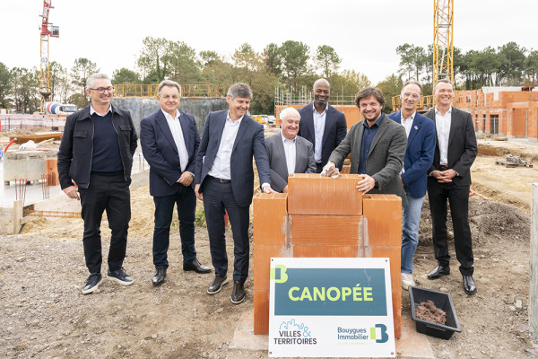 reportage de la première pierre du projet Canopée à Saint-Vincent-de-Tyrosse